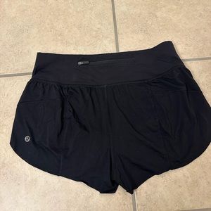 Lululemon Shorts Size 4